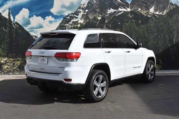 Used 2016 Jeep Grand Cherokee Limited w/ Trailer Tow Group IV image 3
