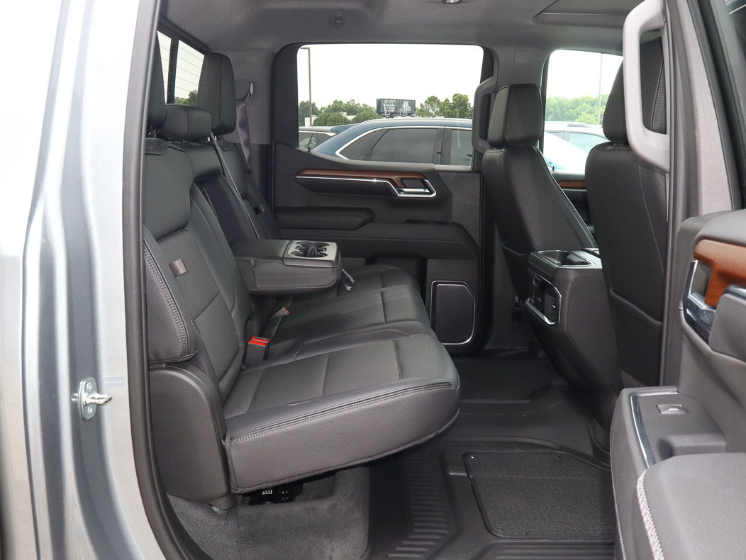Used 2023 GMC Sierra 1500 Denali w/ Denali Reserve Package AWD/4WD image 30