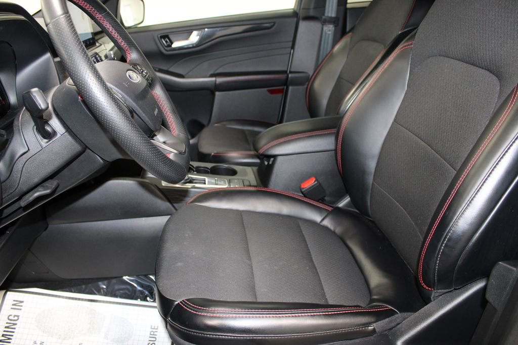 Used 2024 Ford Escape ST-Line image 22