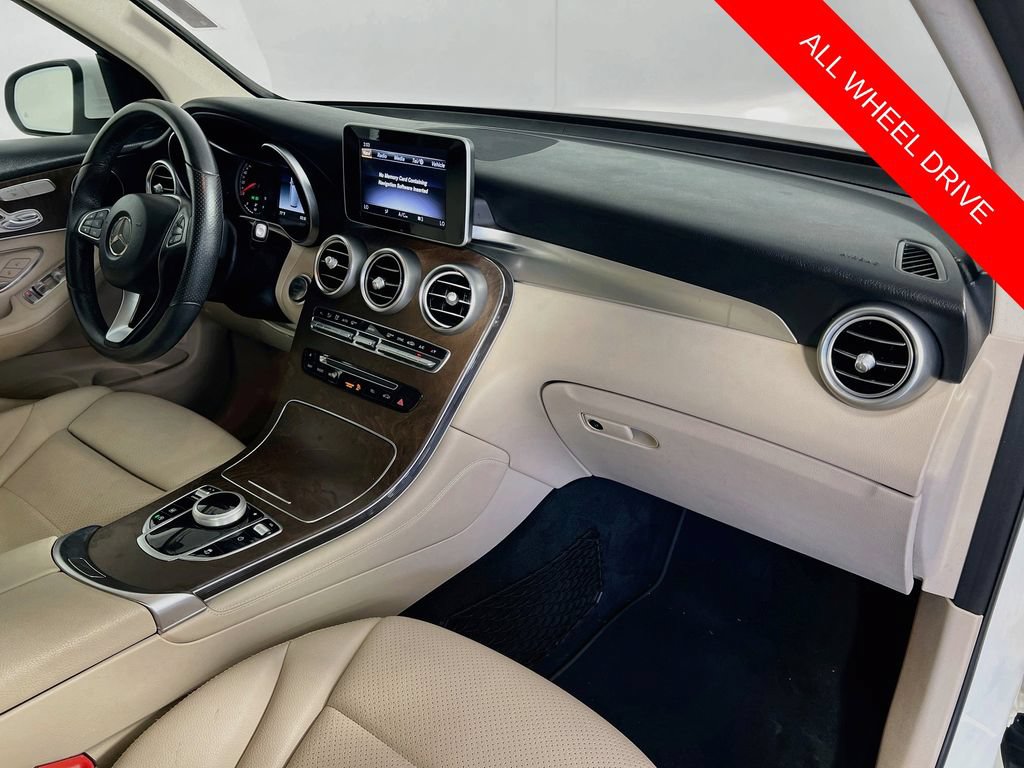 Used 2019 Mercedes-Benz GLC 300 4MATIC image 28