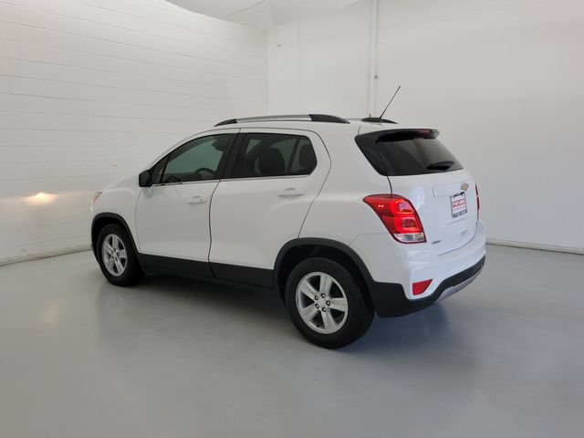 Used 2020 Chevrolet Trax LT w/ LPO, Cargo Package FWD image 7