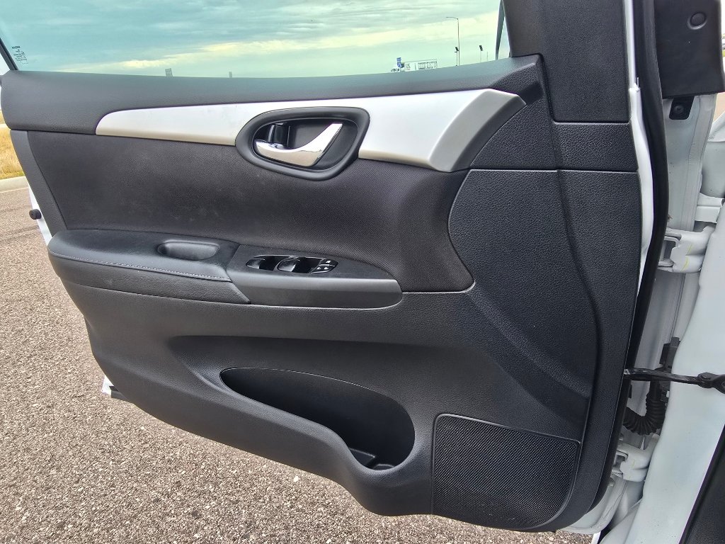 Used 2018 Nissan Sentra S FWD image 17