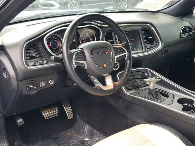 Used 2016 Dodge Challenger R/T Plus RWD image 10