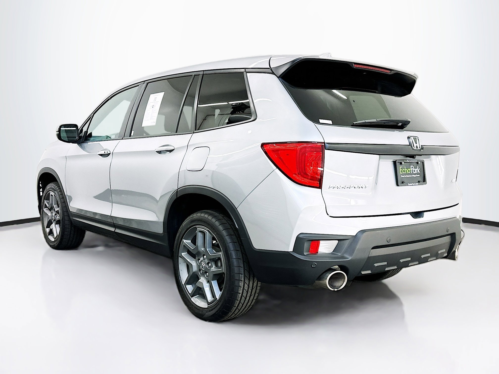 Used 2023 Honda Passport EX-L image 5