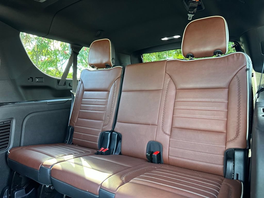 Used 2023 GMC Yukon XL Denali Ultimate AWD/4WD image 25