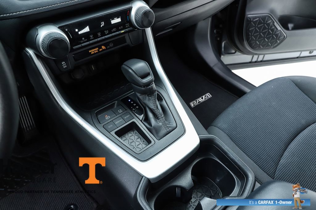 Used 2020 Toyota RAV4 LE image 61