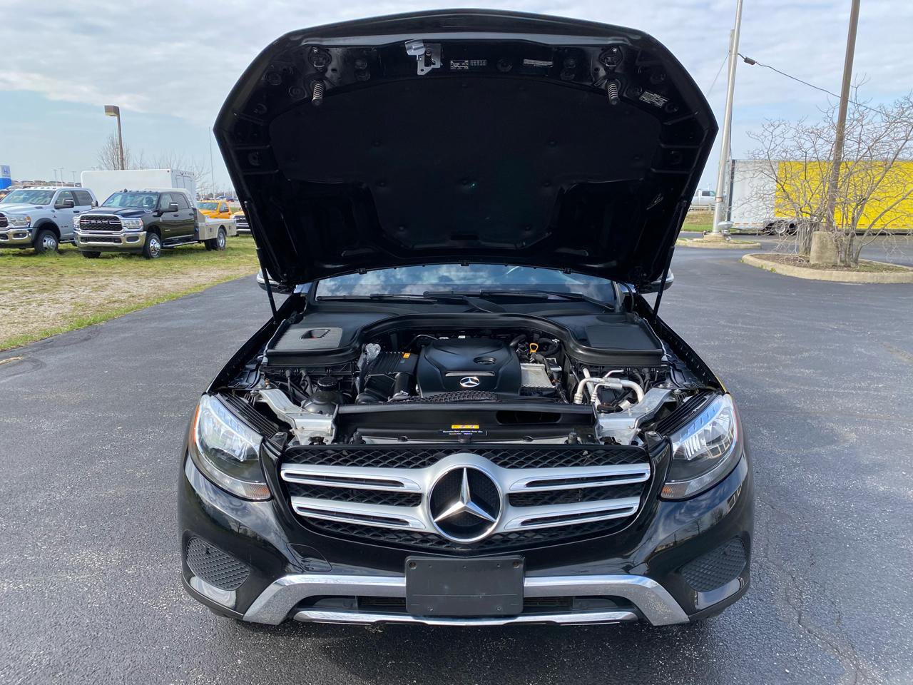 Used 2019 Mercedes-Benz GLC 300 4MATIC w/ Premium Package image 43
