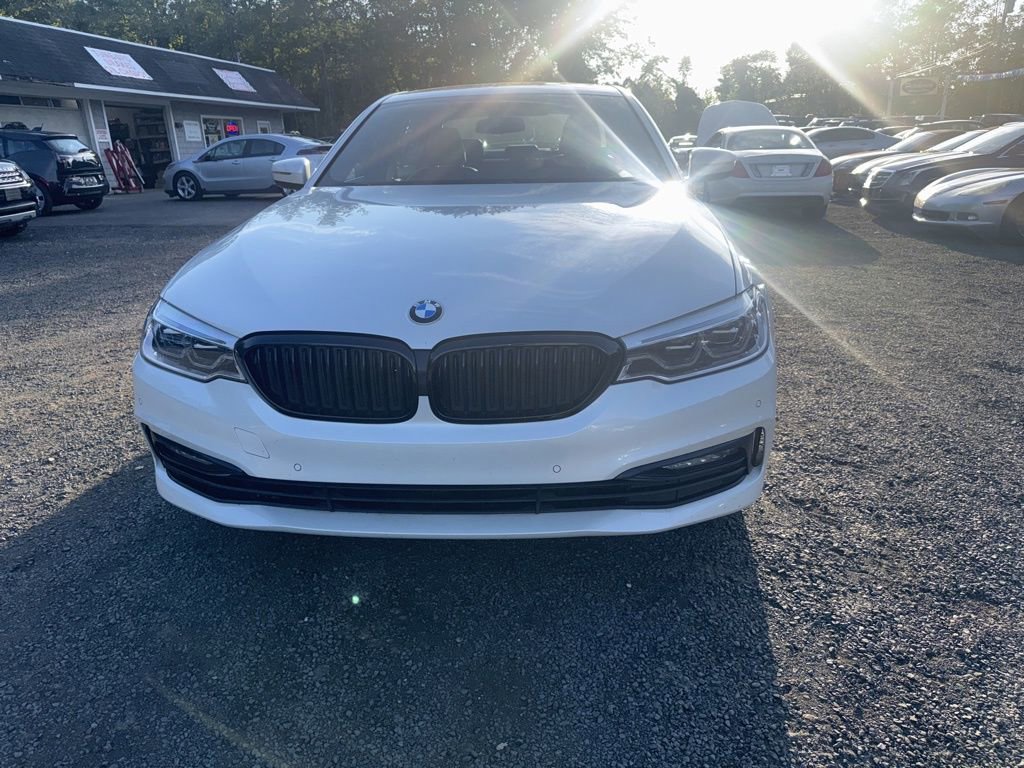 Used 2017 BMW 540i xDrive image 3