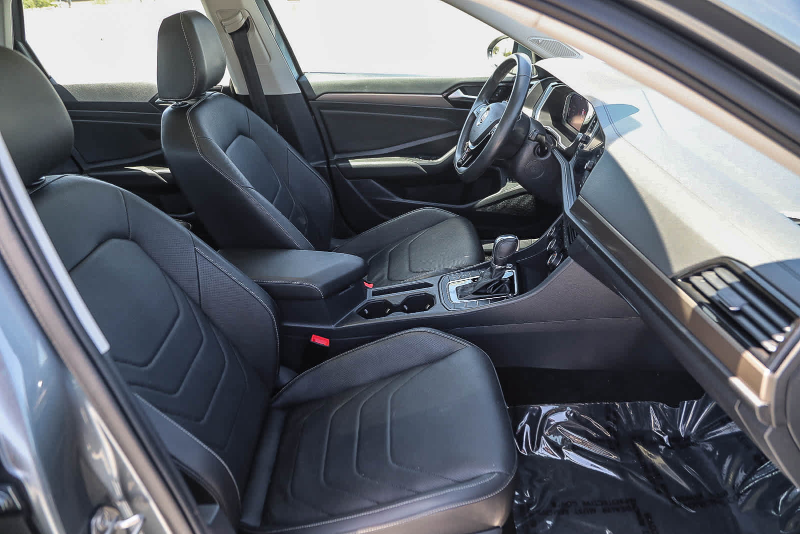 Used 2019 Volkswagen Jetta SEL Premium FWD image 16