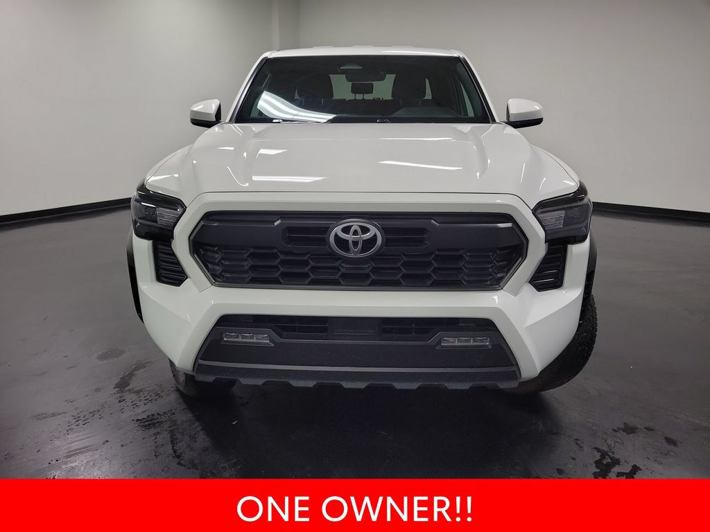 Used 2025 Toyota Tacoma TRD Off-Road AWD/4WD image 3
