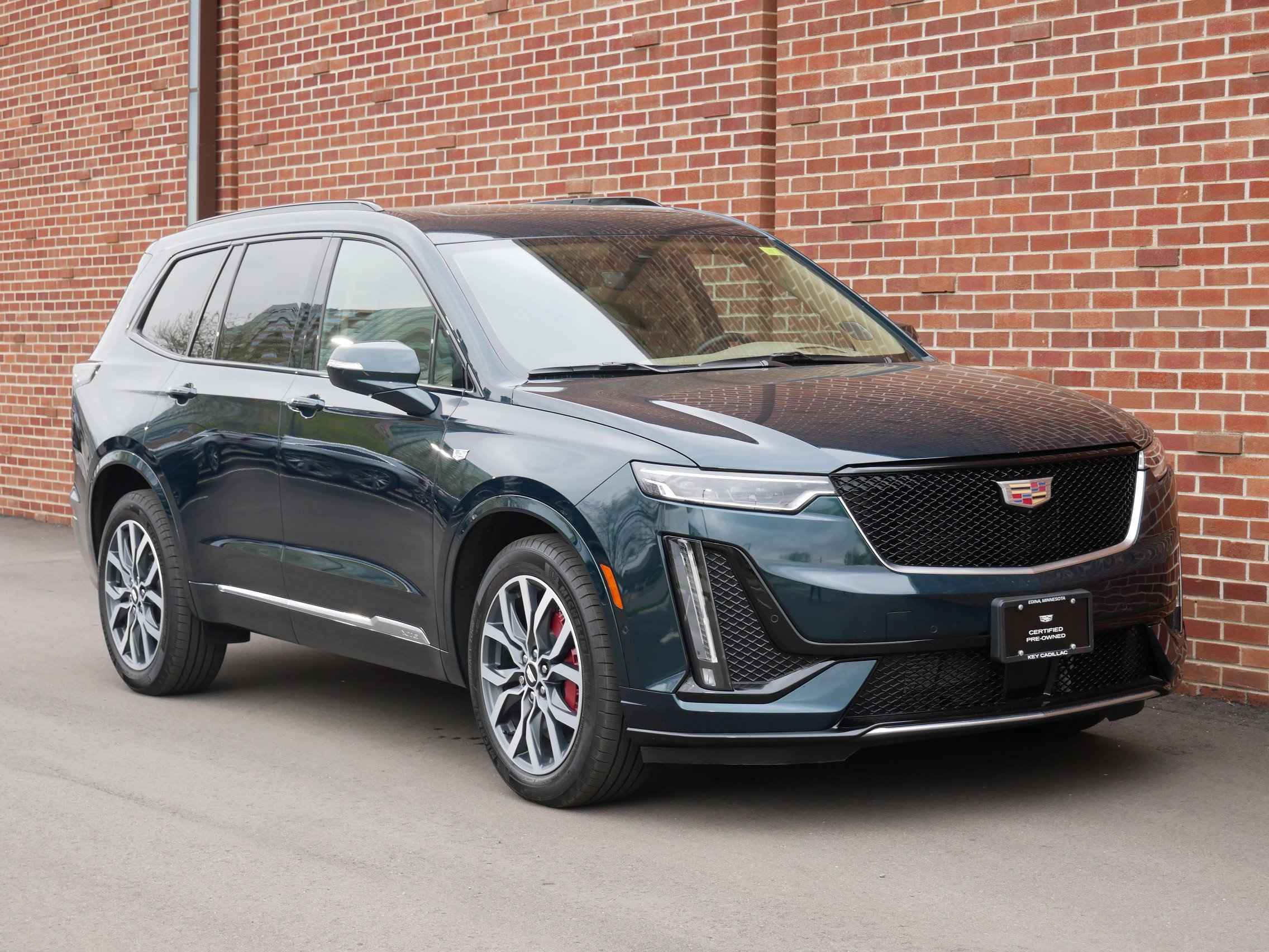 Certified 2024 Cadillac XT6 Sport w/ Platinum Package AWD/4WD image 27