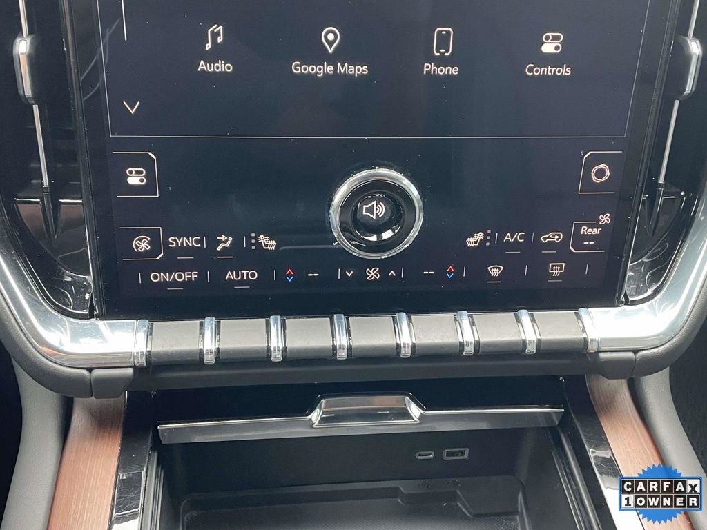 Used 2025 GMC Yukon Denali image 28