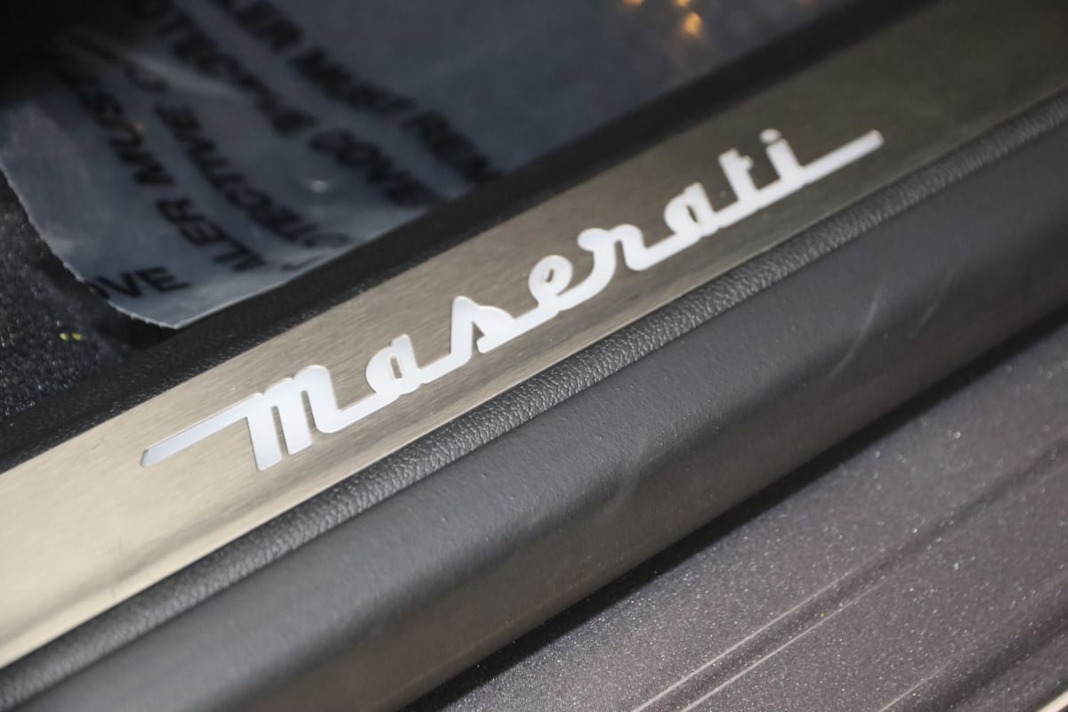Used 2022 Maserati Levante Modena AWD/4WD image 15