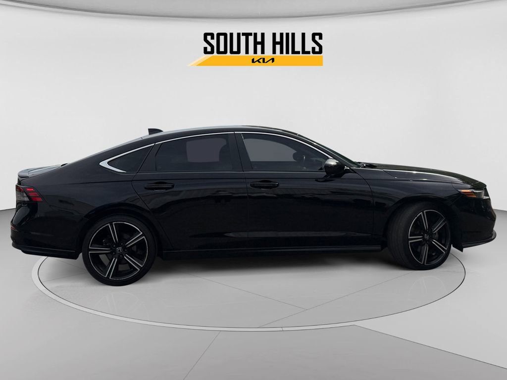 Used 2023 Honda Accord Sport image 6
