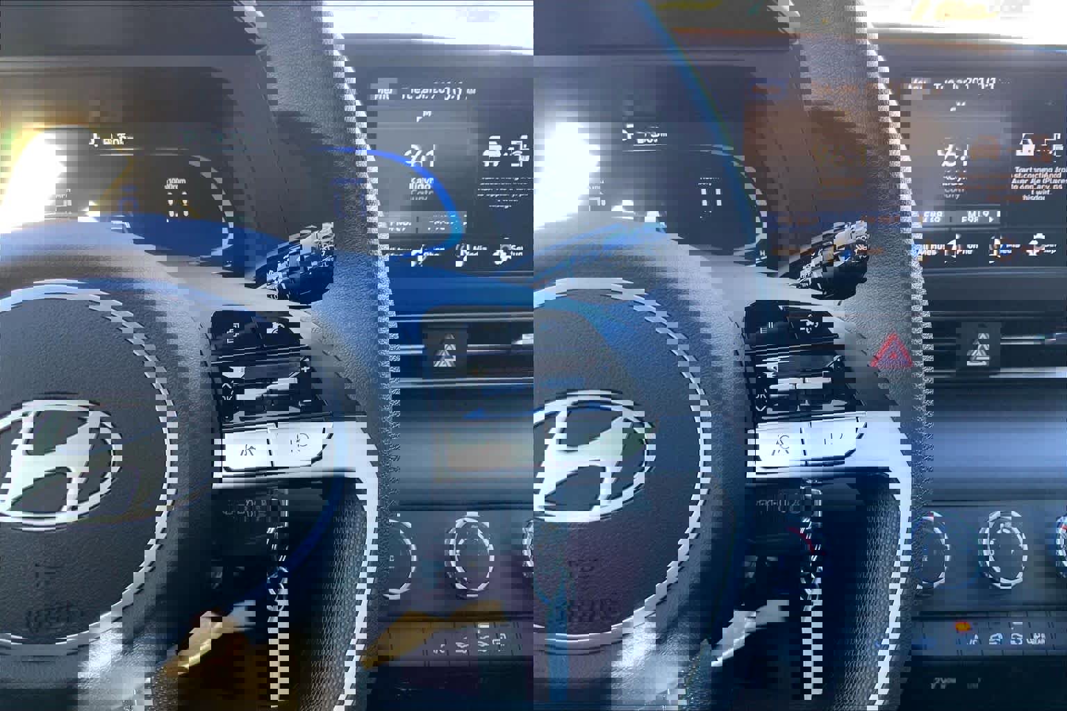 Certified 2024 Hyundai Elantra SE image 24