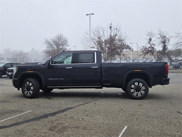 New 2026 GMC Sierra 3500 Denali w/ Denali Reserve Package image 7