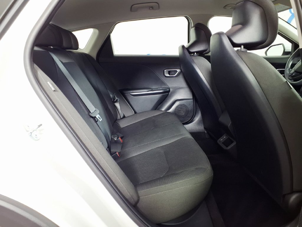 Used 2026 Kia K4 FWD image 11
