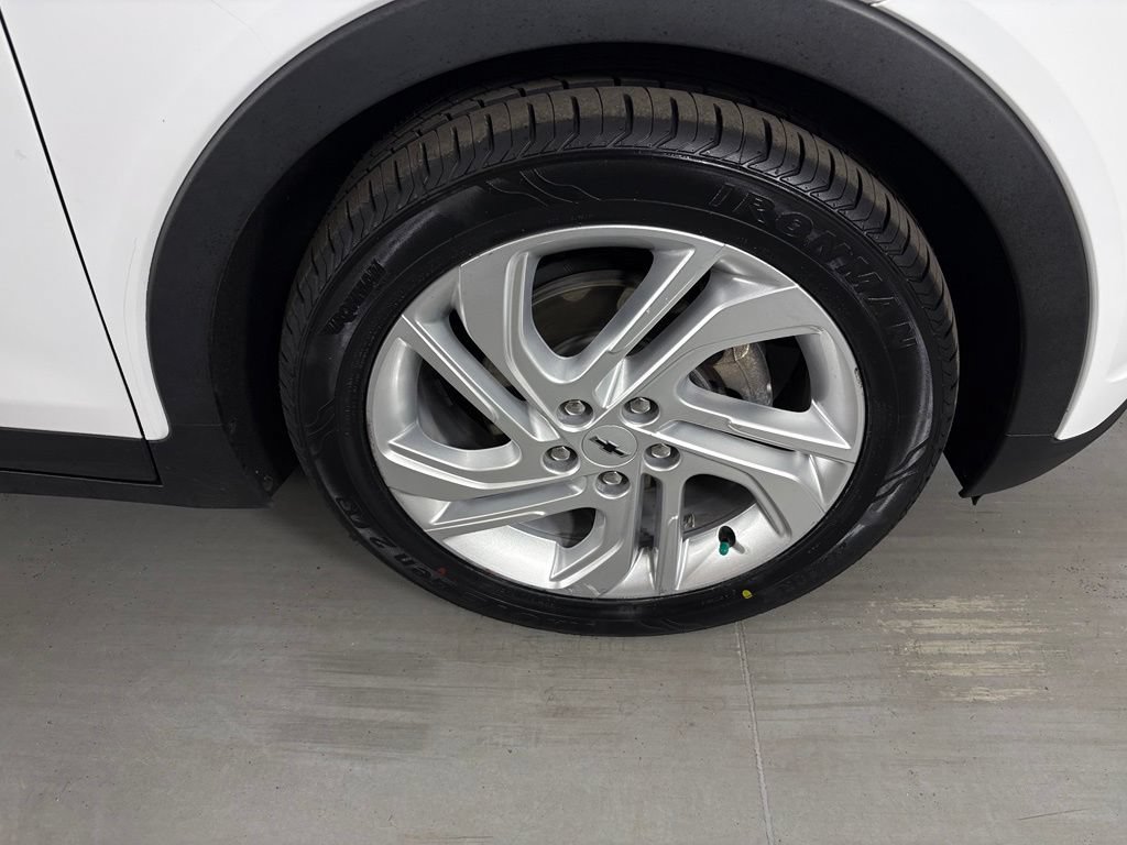 Certified 2023 Chevrolet Bolt LT w/ Driver Confidence Package FWD image 12
