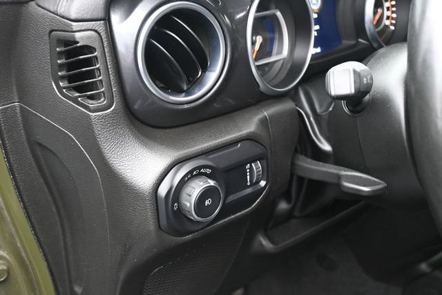 Used 2023 Jeep Wrangler Unlimited Sahara AWD/4WD image 14
