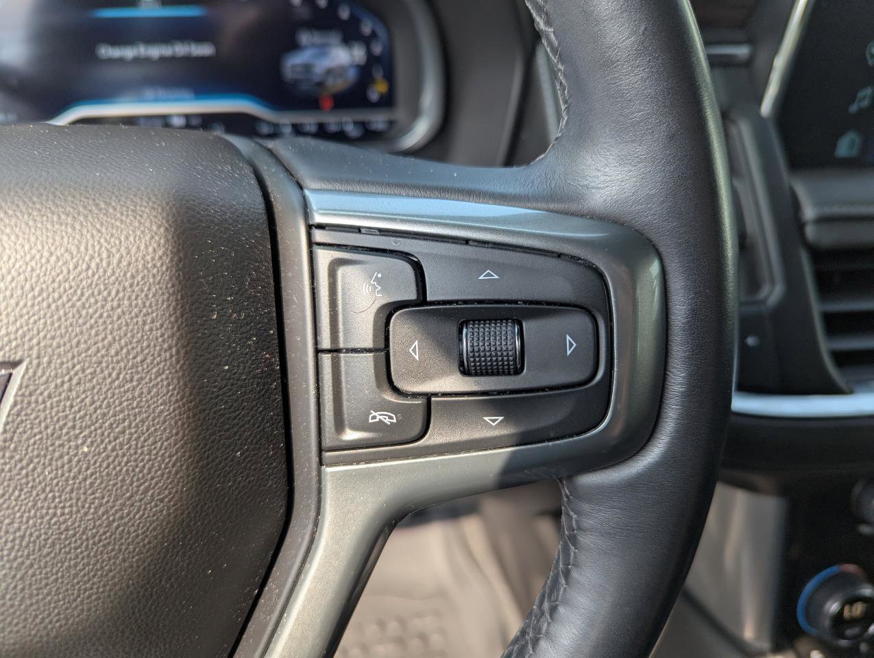 Used 2023 Chevrolet Tahoe Z71 AWD/4WD image 17
