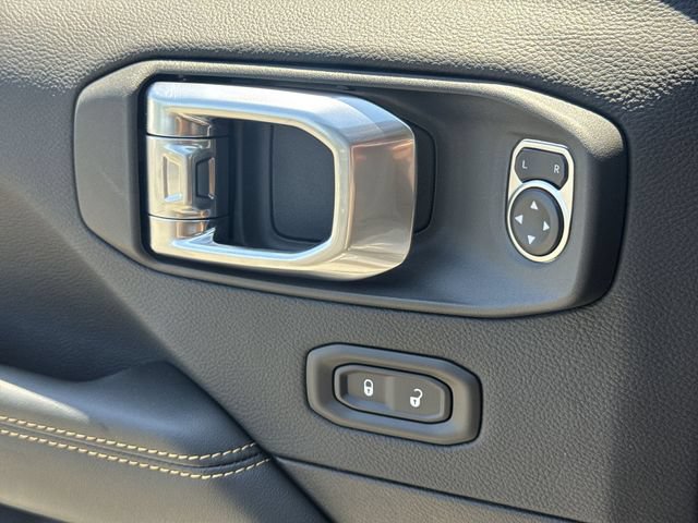 New 2026 Jeep Gladiator Sport AWD/4WD image 31