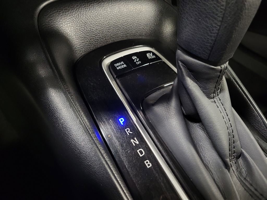 Used 2020 Toyota Corolla LE image 16