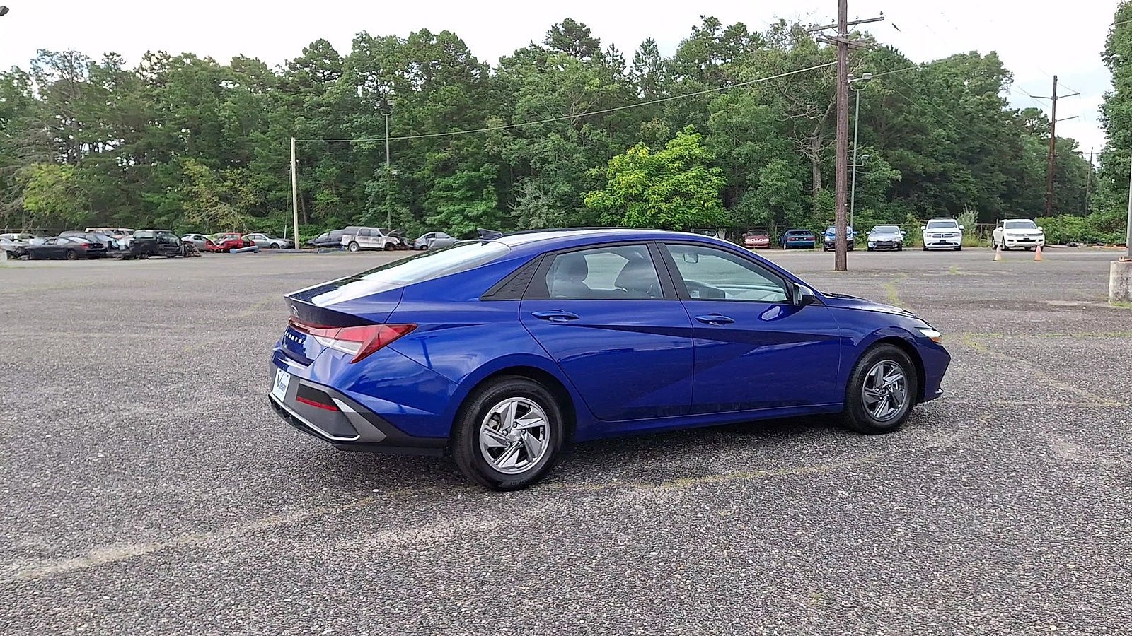 Certified 2025 Hyundai Elantra SE FWD image 8