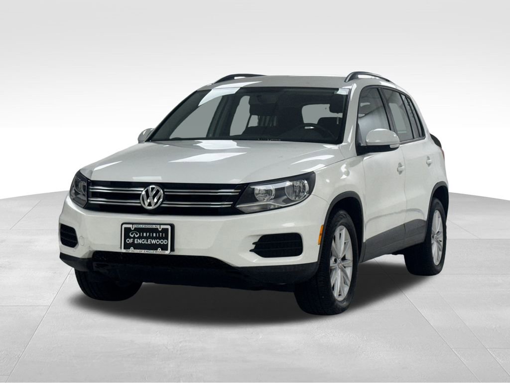 Used 2017 Volkswagen Tiguan S image 3