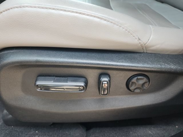 Used 2017 Honda CR-V EX-L image 14