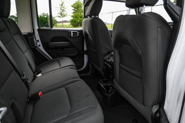 Used 2021 Jeep Wrangler Unlimited Sahara w/ Uconnect 4C Nav & Sound Group AWD/4WD image 38