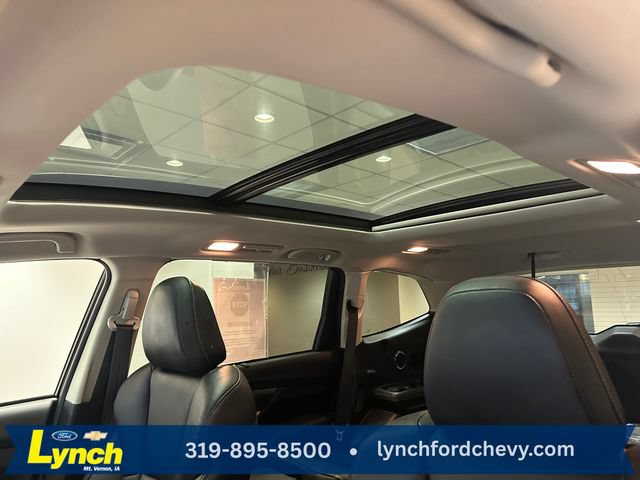 Used 2022 Subaru Ascent Limited w/ Technology Package AWD/4WD image 4