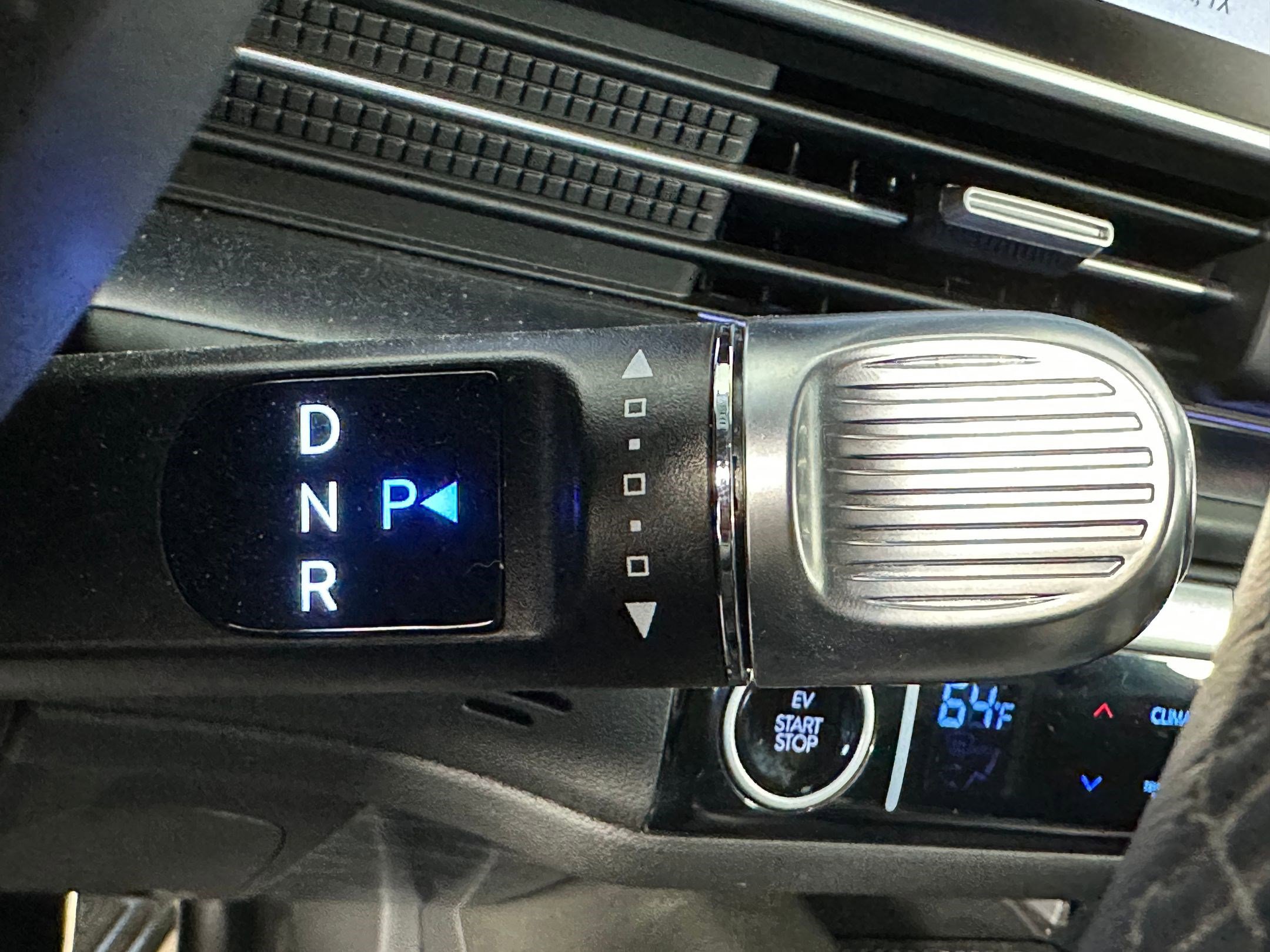 Used 2024 Hyundai Ioniq 6 Limited image 14