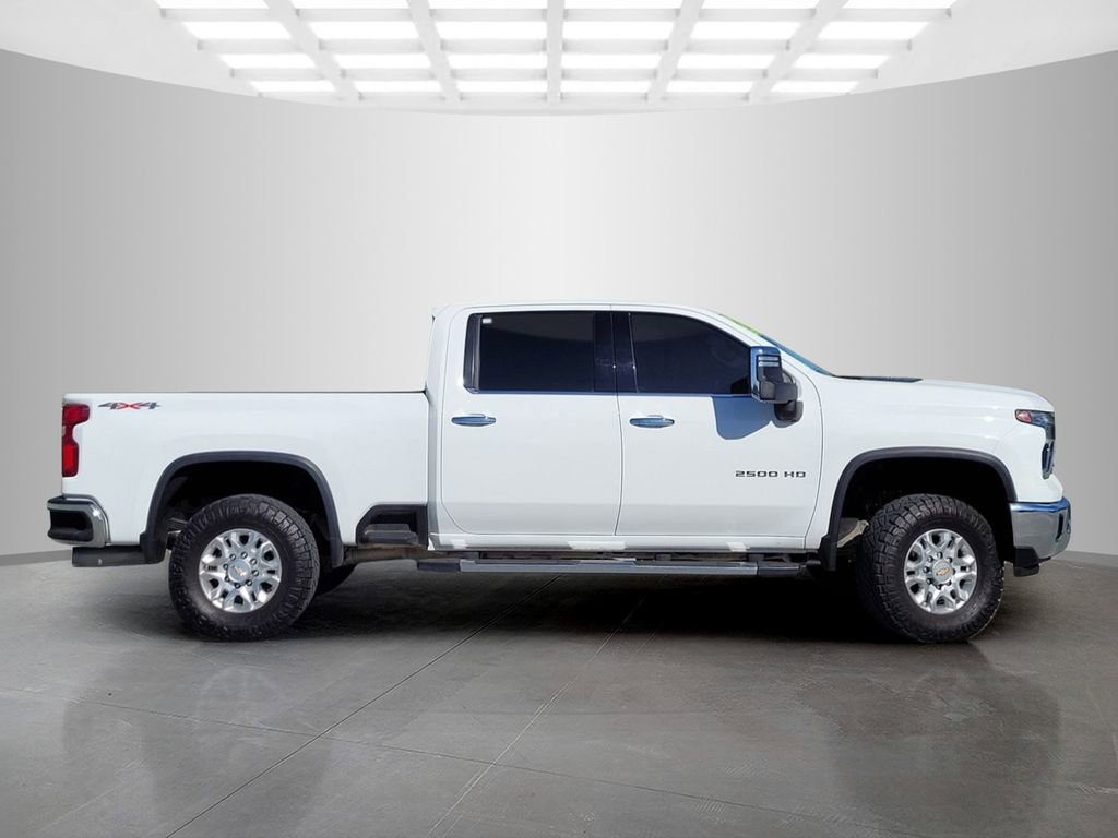 Used 2024 Chevrolet Silverado 2500 LTZ AWD/4WD image 3
