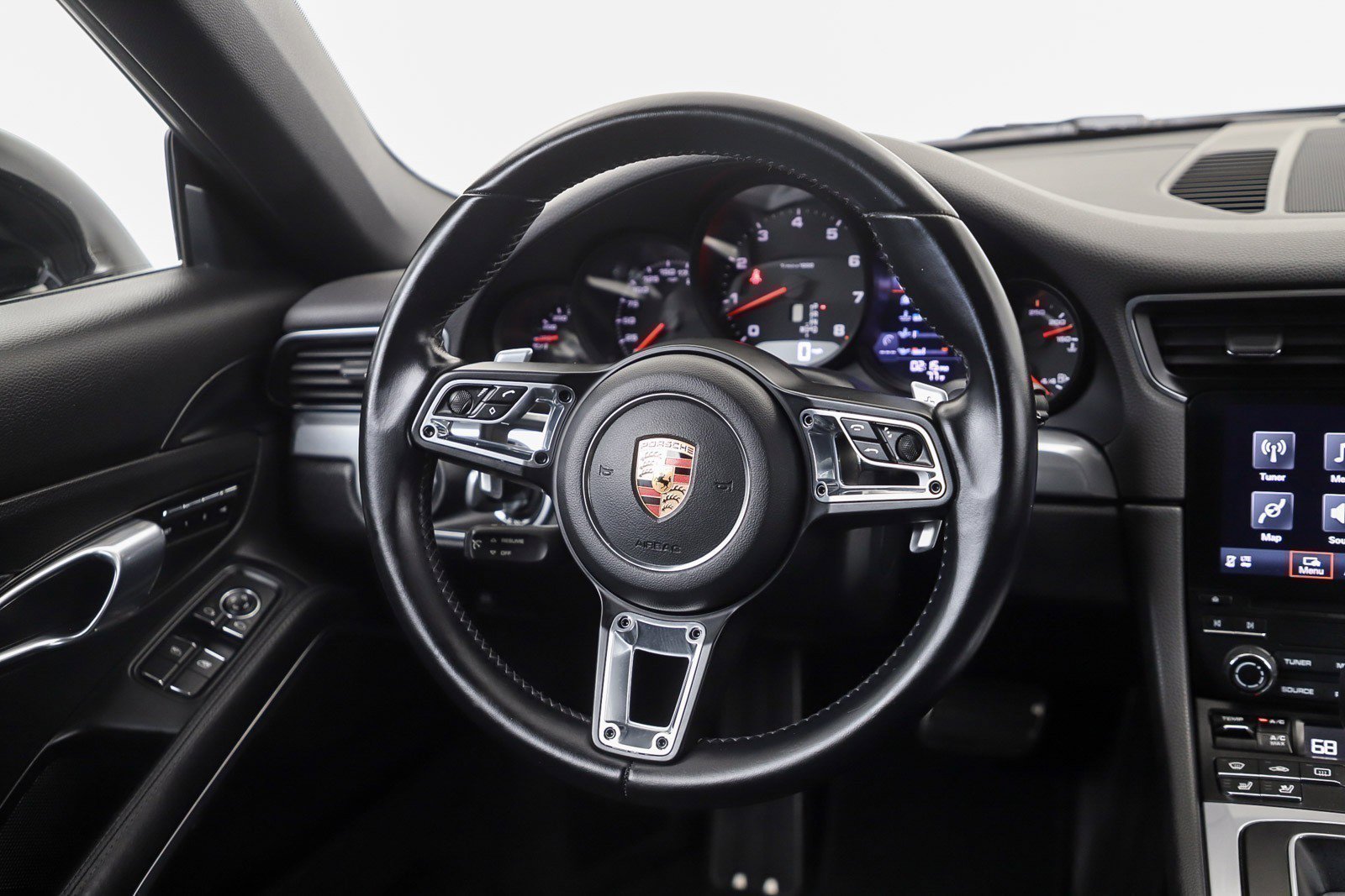 Used 2018 Porsche 911 Carrera RWD image 30