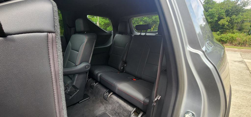 Used 2025 Chevrolet Traverse Z71 w/ LPO, Floor Liner Package AWD/4WD image 23