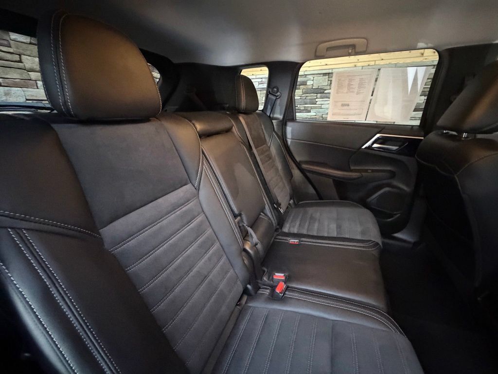 Used 2023 Mitsubishi Outlander SE Black Edition AWD/4WD image 34