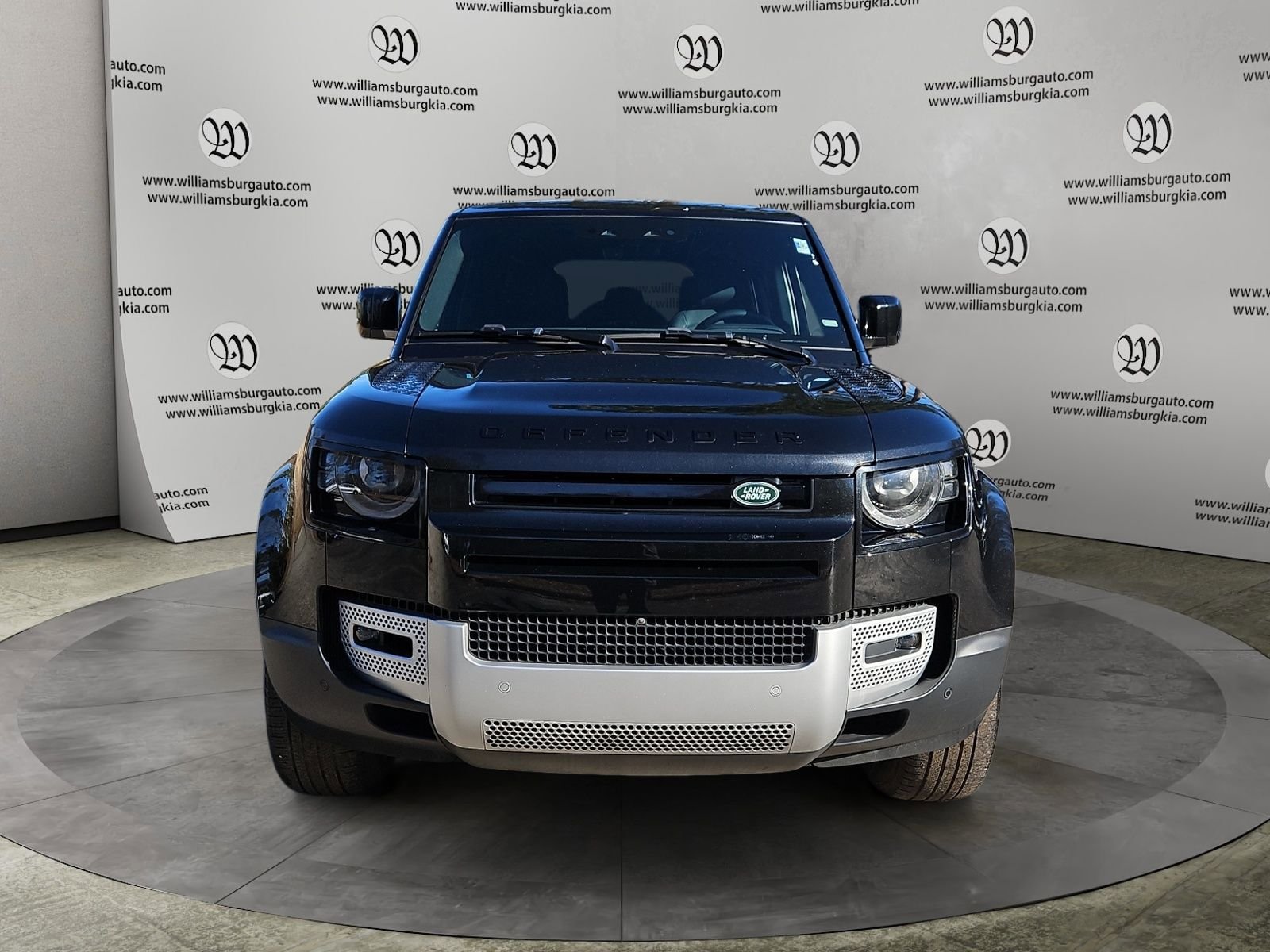 Used 2025 Land Rover Defender 110 S AWD/4WD image 8