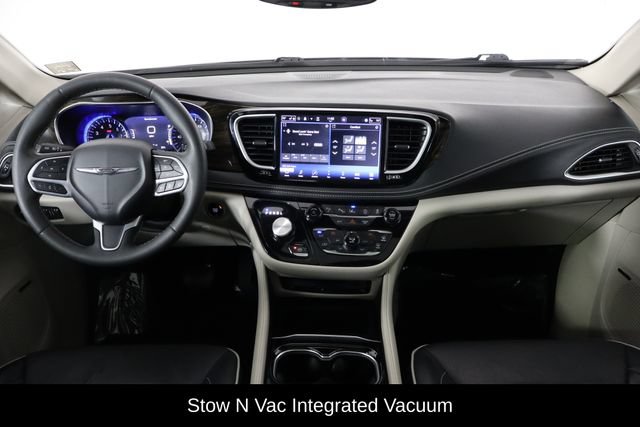 Used 2023 Chrysler Pacifica Limited w/ Uconnect Theater Family Group AWD/4WD image 13