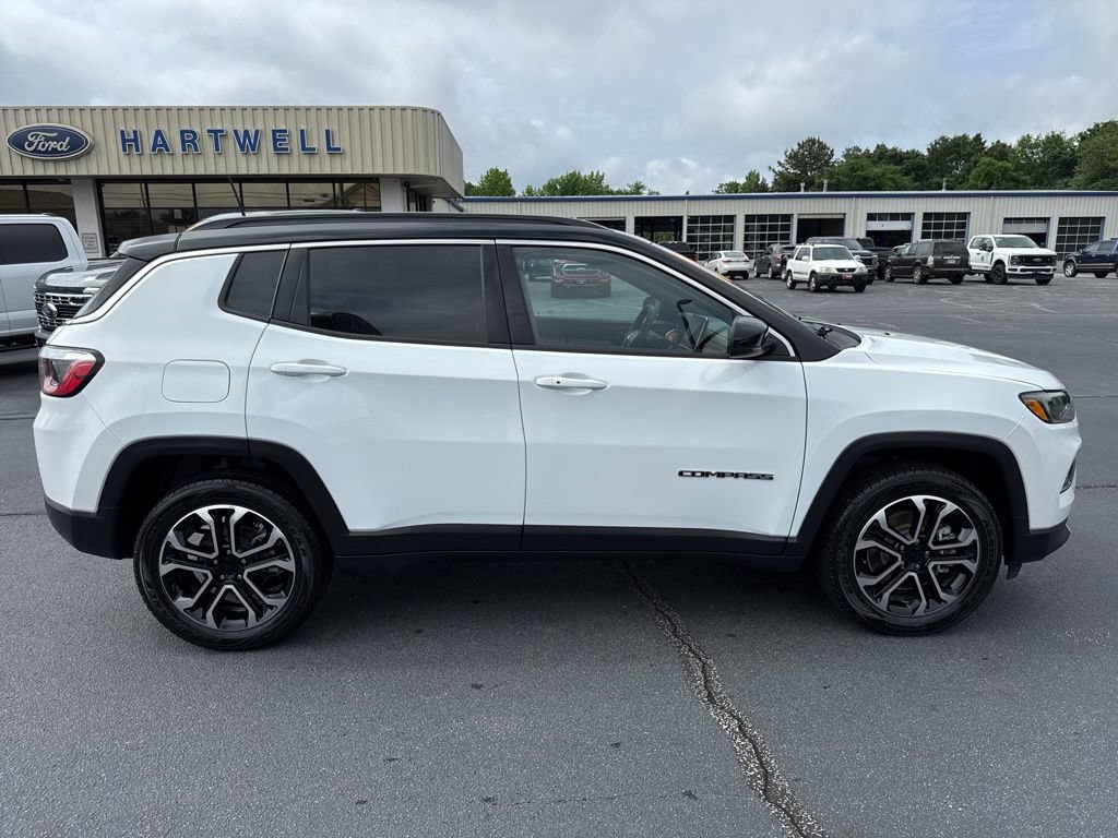 Used 2024 Jeep Compass Limited AWD/4WD image 25