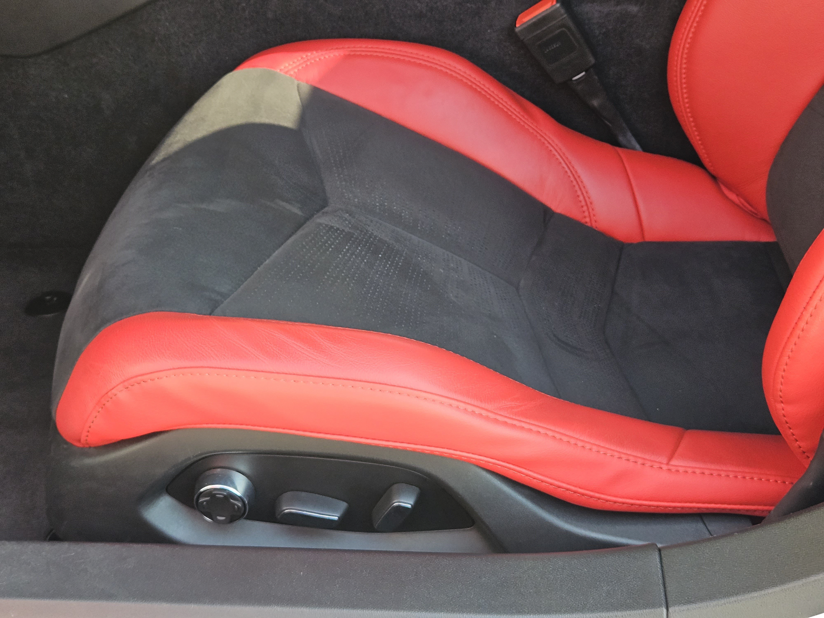 Used 2023 Chevrolet Corvette Stingray Premium Conv w/ Chrome Exterior Badge Package RWD image 23