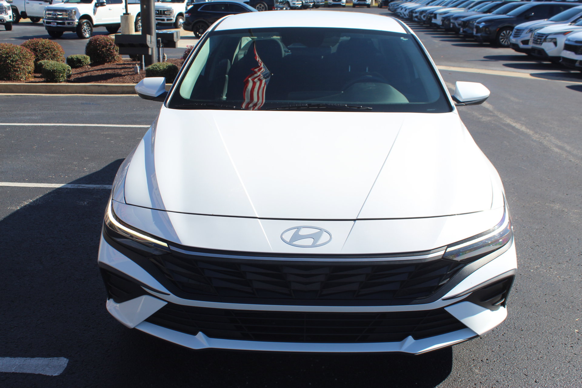 Used 2024 Hyundai Elantra SEL FWD image 3