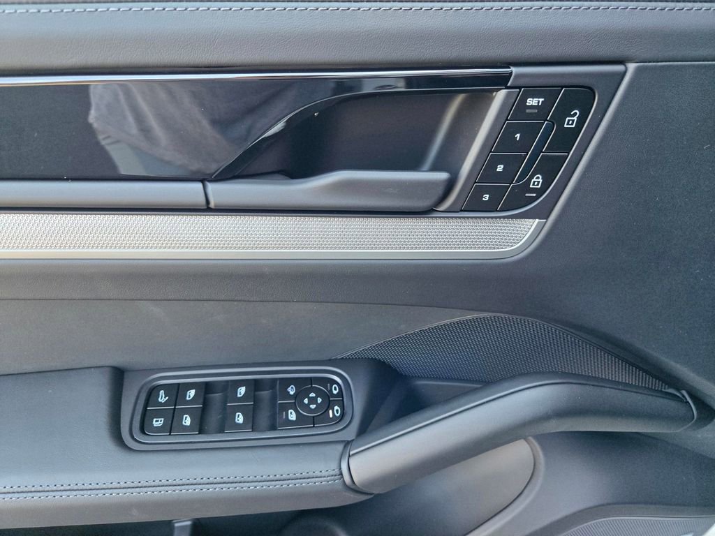 New 2025 Porsche Cayenne S image 19