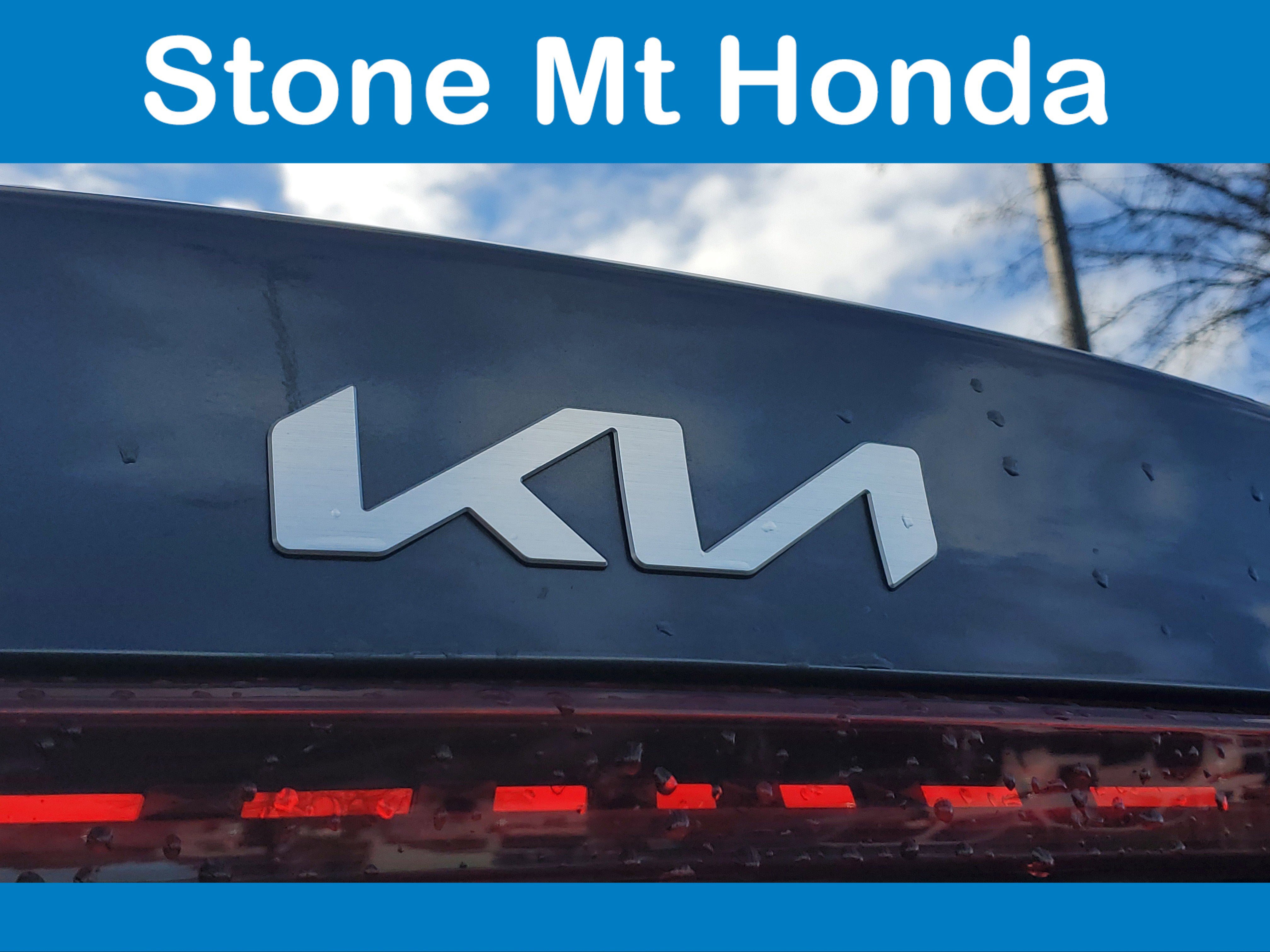 Used 2024 Kia Forte LXS image 7