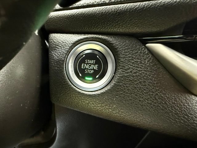 Used 2025 Cadillac XT4 Premium Luxury FWD image 42