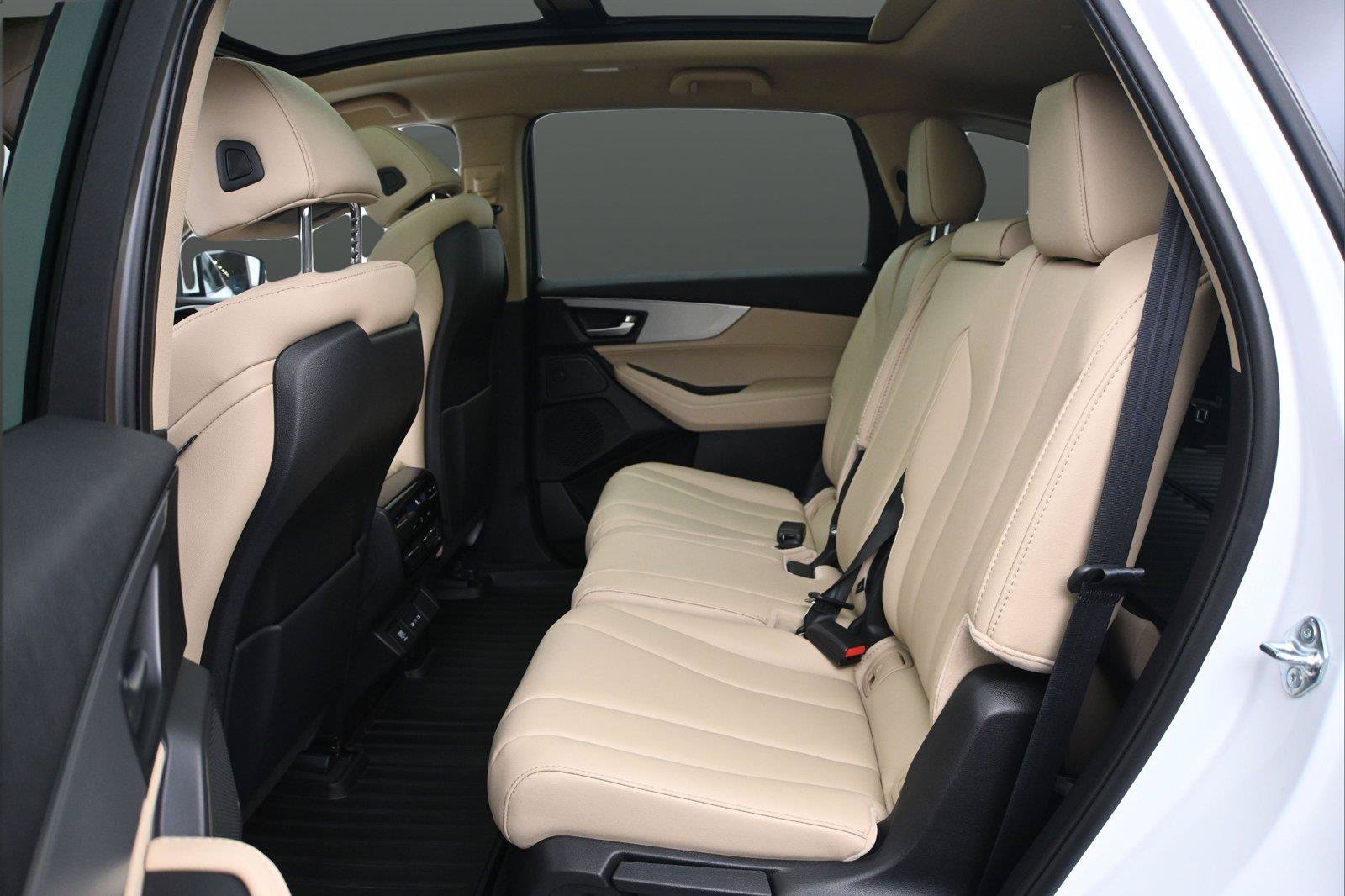 Certified 2025 Acura MDX SH-AWD image 11