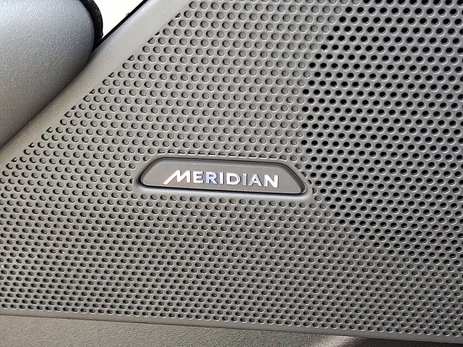 Used 2026 Land Rover Range Rover Velar Dynamic SE image 24