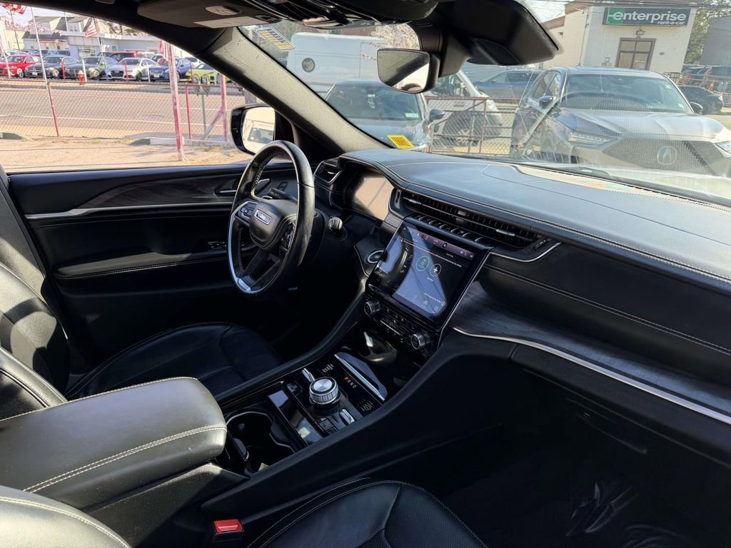 Used 2021 Jeep Grand Cherokee L Overland image 13