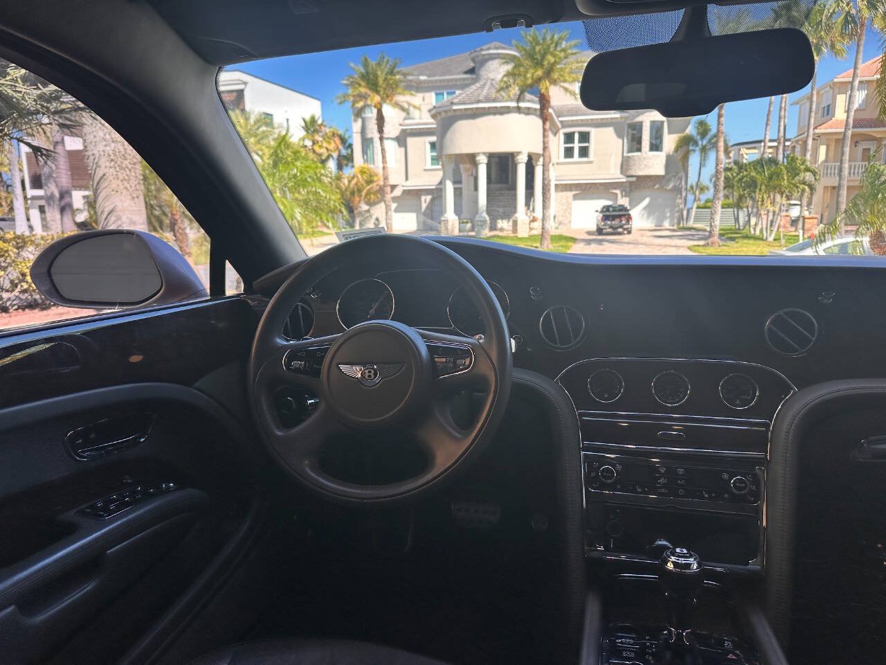 Used 2011 Bentley Mulsanne RWD image 12