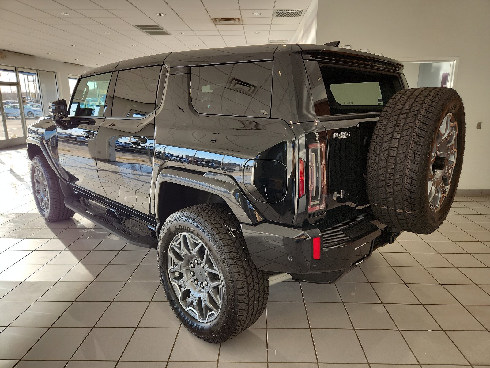 New 2025 GMC Hummer EV 3X image 3