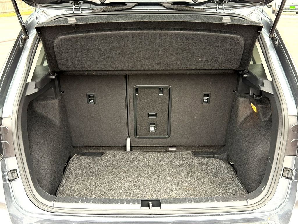 Used 2022 Volkswagen Taos SE image 10